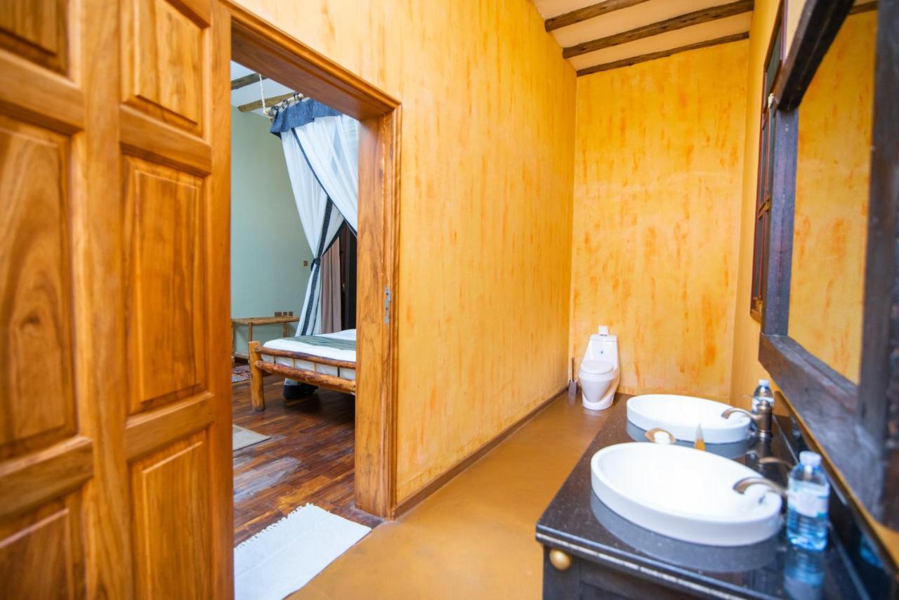 Buffalo Safari Lodge Katunguru Eksteriør bilde